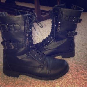 EUC Rue21 boots